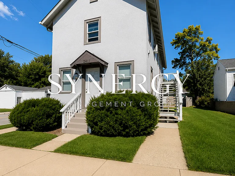 2441 Saint Xavier St — Photo 9