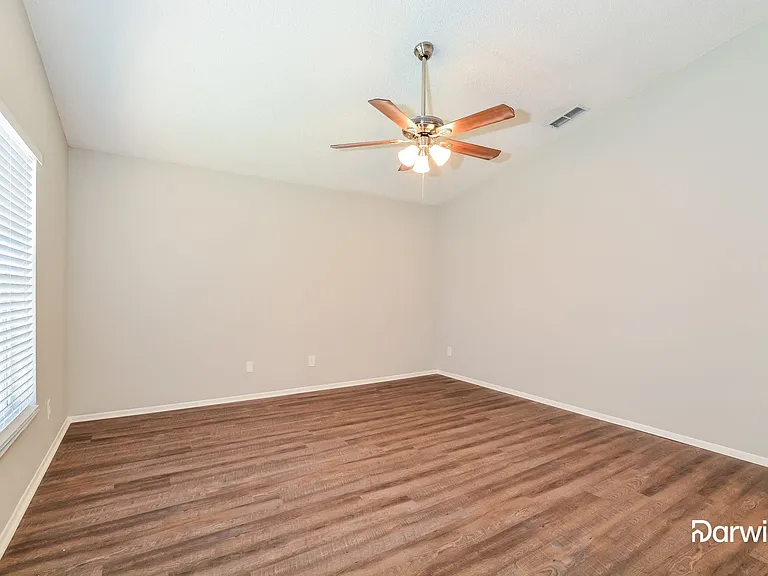 303 Aldrup Way — Photo 9