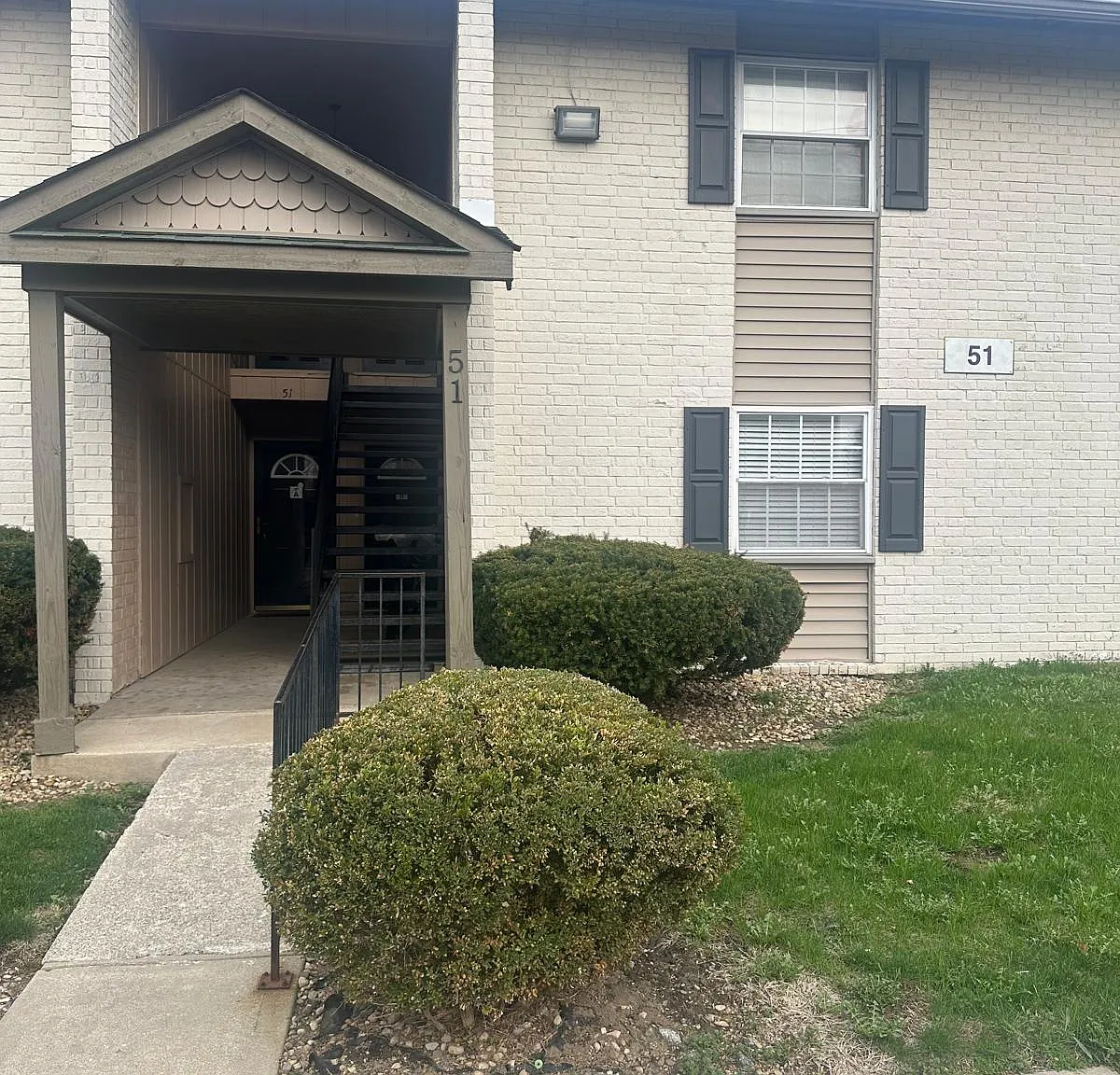 2 bed, 880 sqft, $1,200 — Photo 1