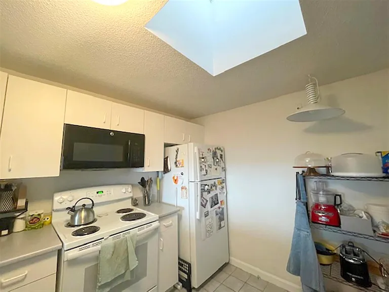 187 Beacon St #1 — Photo 21