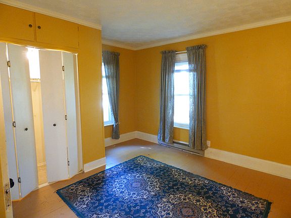 5th image of 8933 Bellefontaine Rd