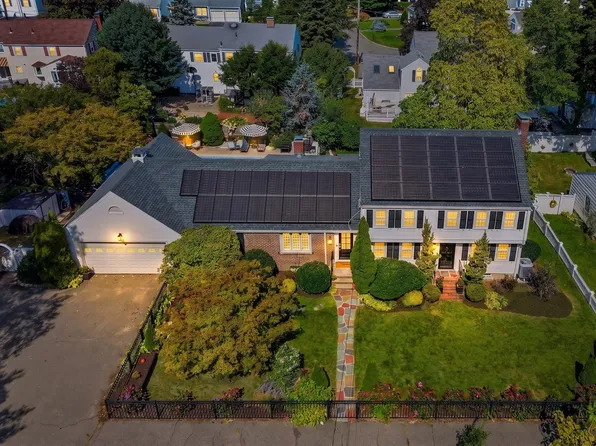 424 Upham St, Melrose, MA 02176