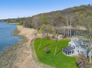 65 Bryant Ave, Roslyn, NY 11576