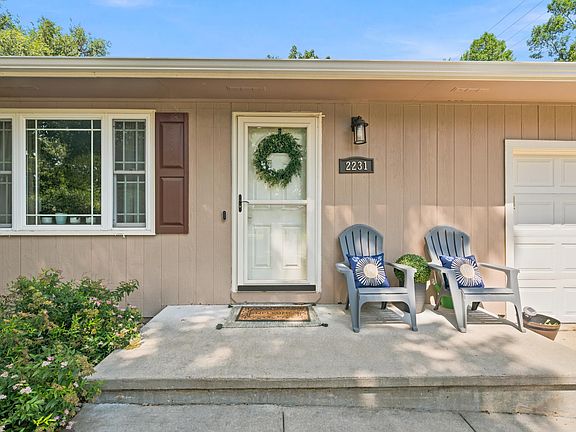 4th image of 2231 Alta Dr