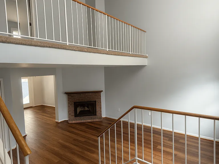 7476 Emerald Dr — Photo 2