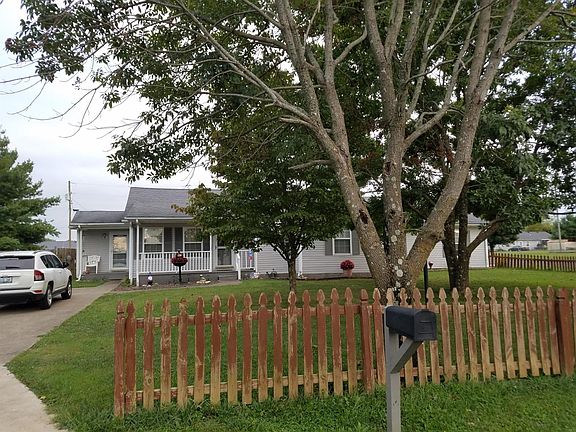 2nd image of 440 Robin Dr