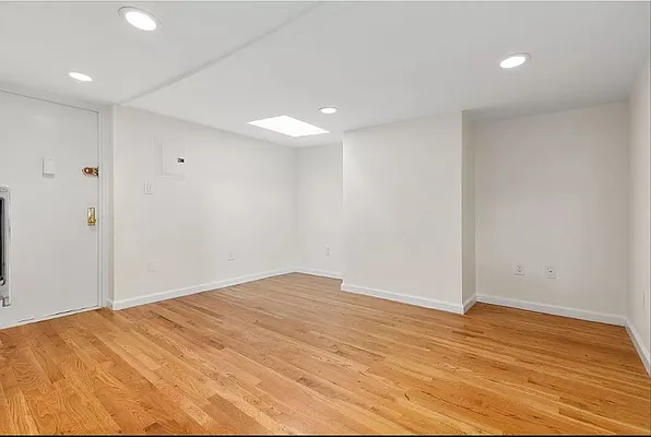 Rented by Dalan Rentals | media 11