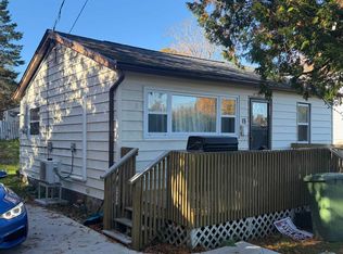 15 Holly Dr, Halifax, NS B3R 1Z7