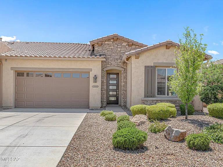 30660 S Osprey Dr — Photo 1