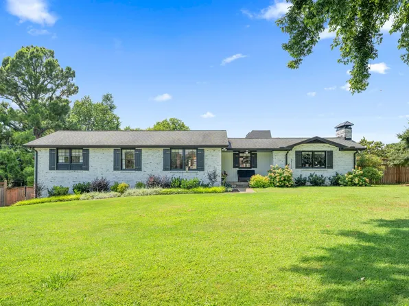 2460 Fairbrook Dr, Nashville, TN 37214