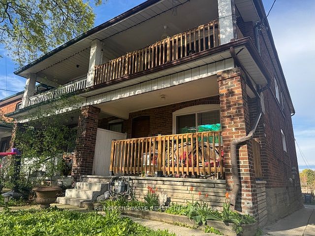 1st image of 127 Robina Ave