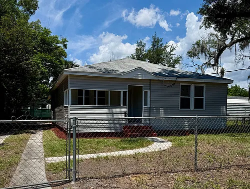 844 Saranac St Photo 1