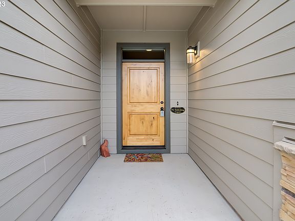 2nd image of 13524 NE 113th Way