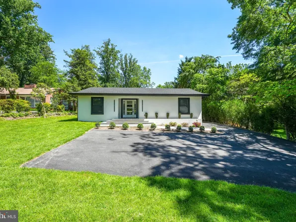 3039 Hazelton St, Falls Church, VA 22044