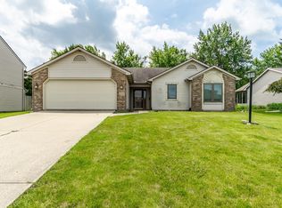 1303 Oak Bay Run, Fort Wayne, IN 46825