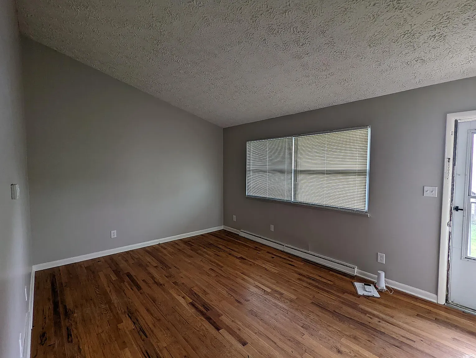 2 bed, 768 sqft, $1,000 — Photo 3