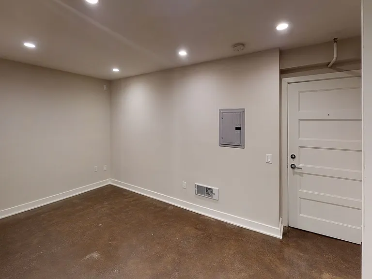 Chateau Hollywood — Photo 10