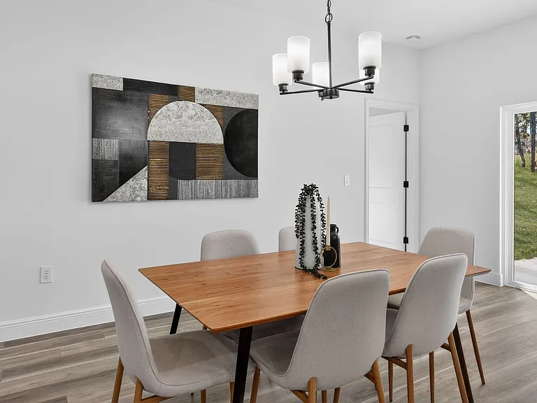1957 W Oliver Dr — Photo 5