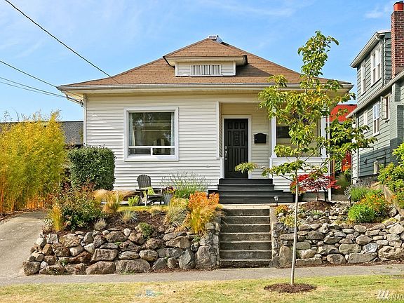 1906 Green Lake Charmer