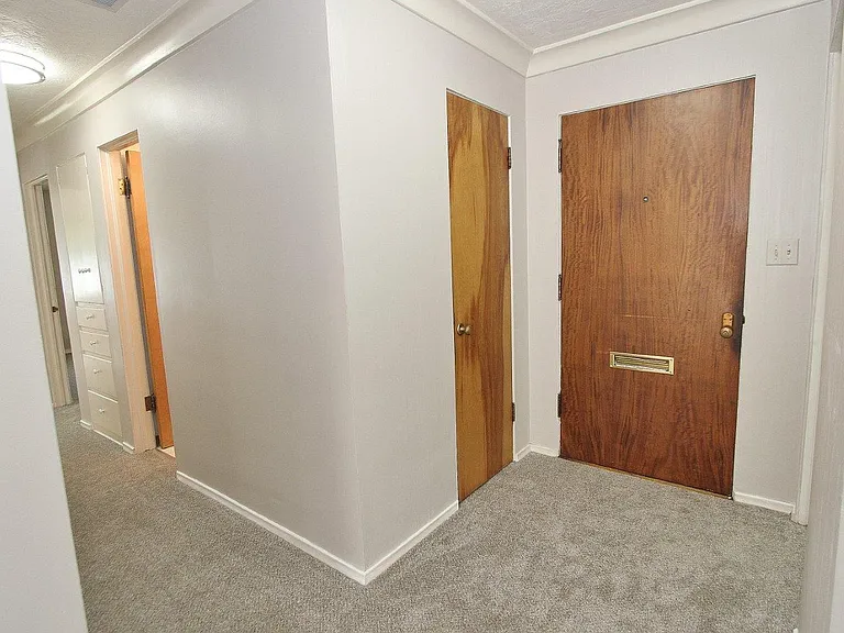 2047 N Blaine Way — Photo 2
