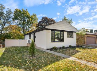 8521 Lawndale Ave, Skokie, IL 60076