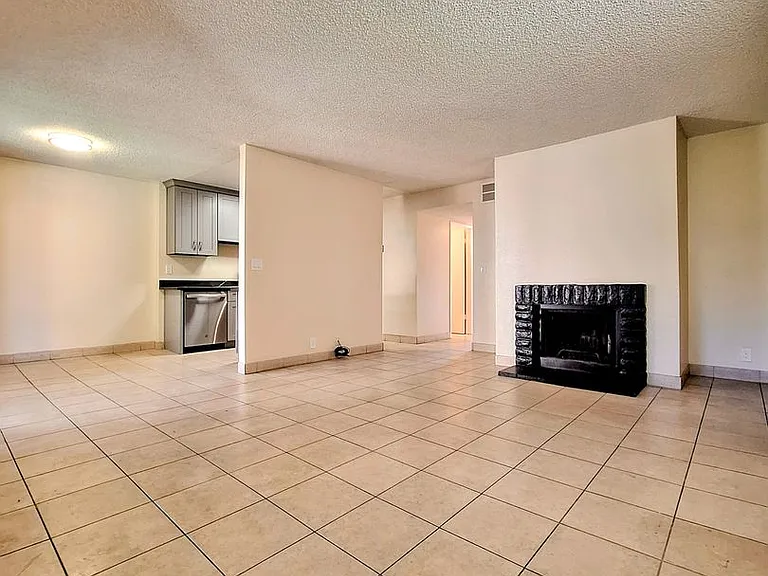247 N Capitol Ave #243-7 — Photo 18