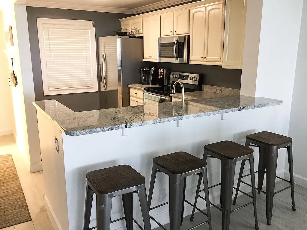2 bed, 1100 sqft, $2,900 — Photo 3