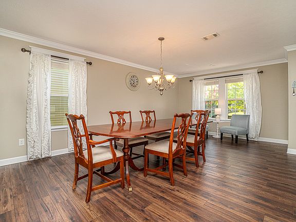 5th image of 723 Elderberry Way