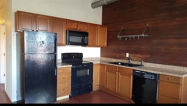 915 Decatur St #F — Photo 9