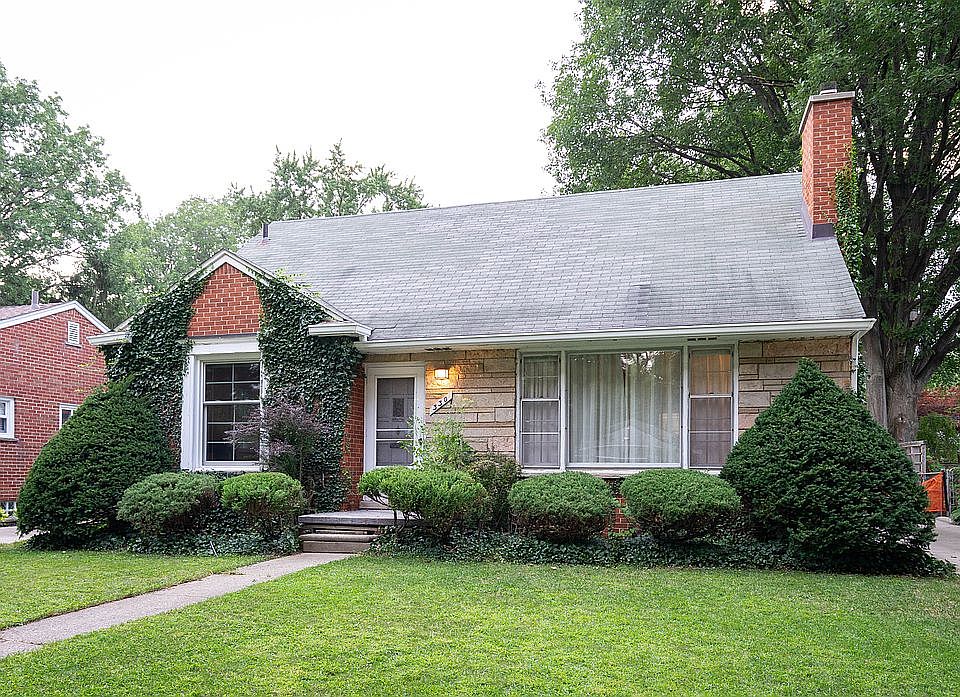 1st image of 330 Orchard View Dr