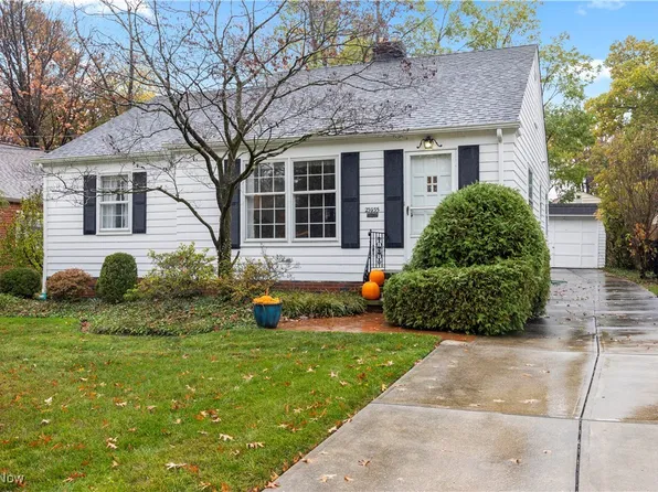 23935 E Oakland Rd, Bay Village, OH 44140