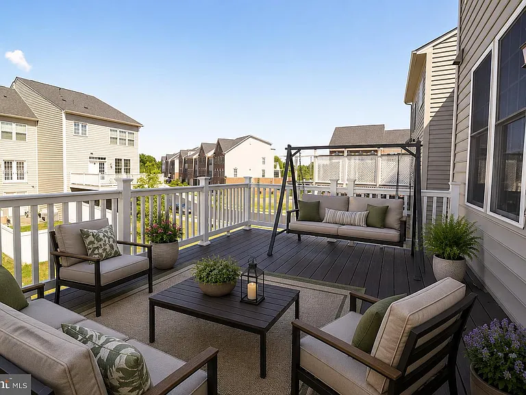 21253 Park Grove Ter — Photo 32