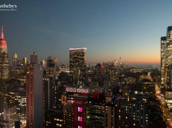 350 West 42nd Street image 13 of 19