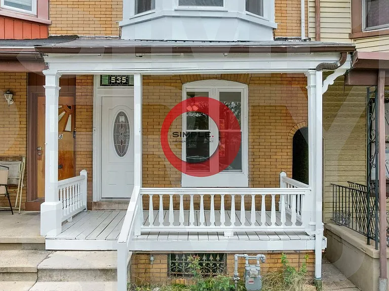 535 Marion St — Photo 9