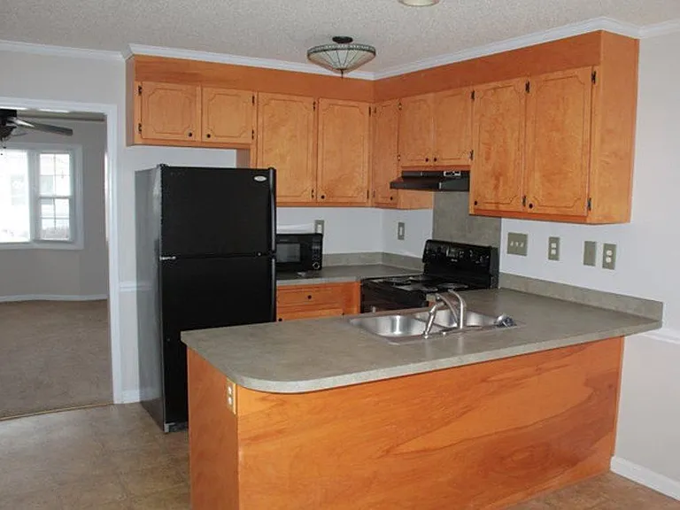 2345 Vineyard Dr #E-4 — Photo 6