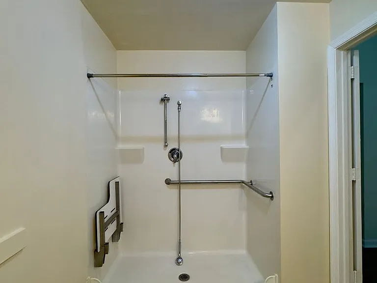 Apartment Units in Bolton Hill, Baltimore, MD! — Photo 15
