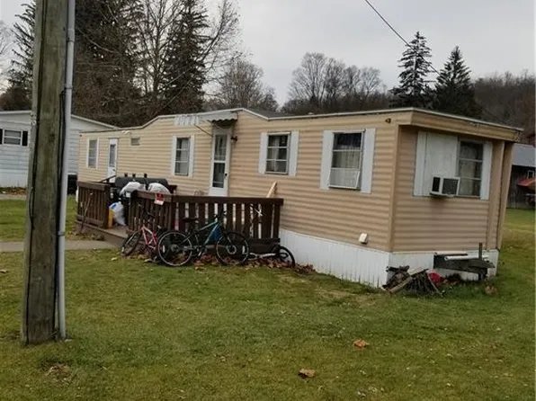 21 Pine St, Canisteo, NY 14823