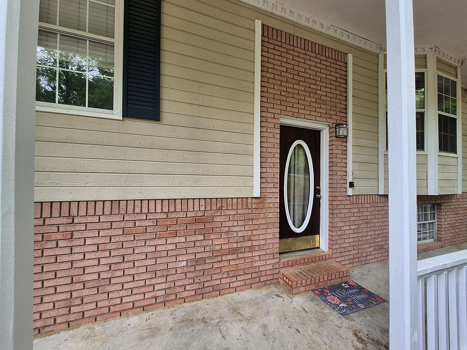 1st image of 180 Lee St