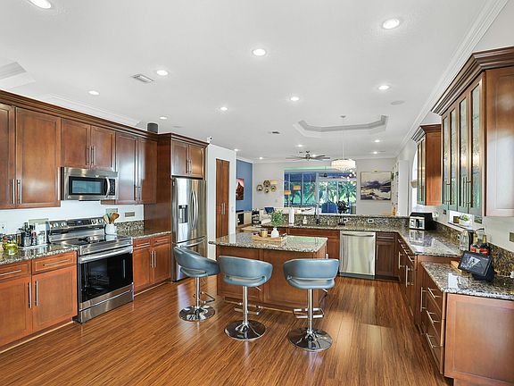 5th image of 6775 Rothschild Circle