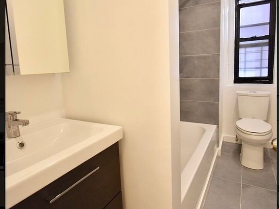 2nd image of 200 Haven Ave #1JJ