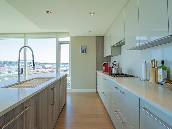 3rd image of 210 Salter St #1108