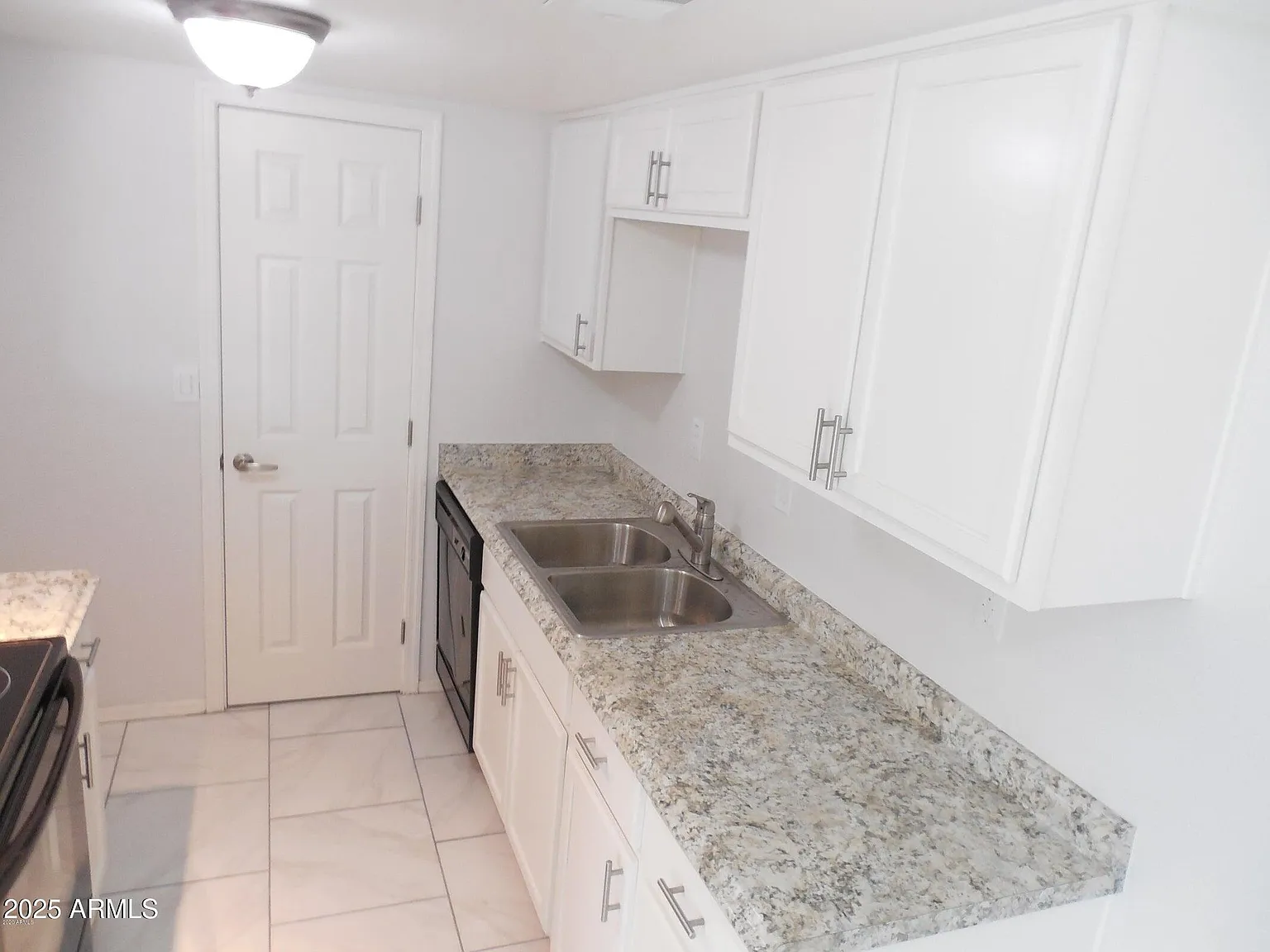 2 bed, 2.0 bath, 924 sqft, $1,400 — Photo 4