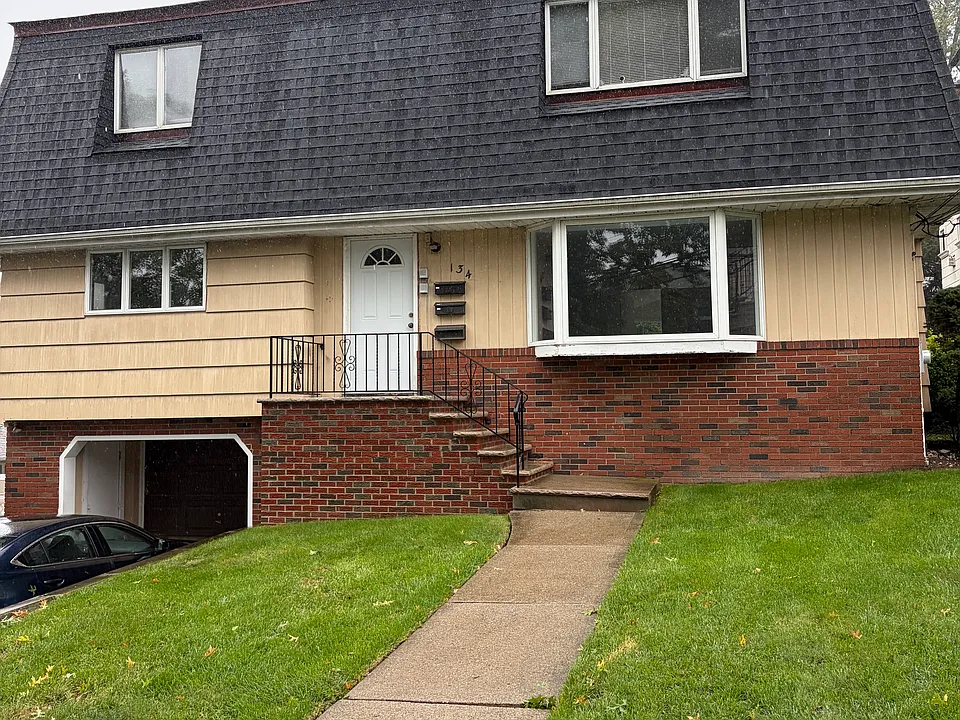 134 E Homestead Ave #1
