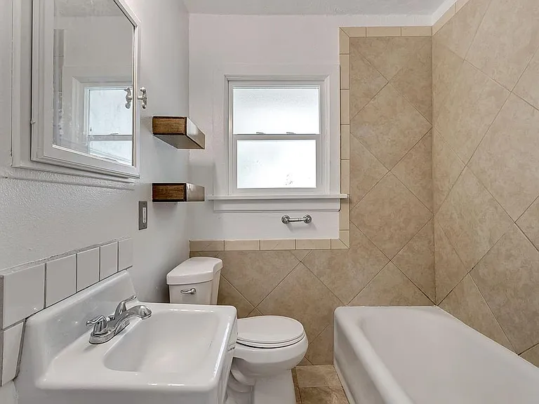 2846 Van Buren Ave — Photo 17