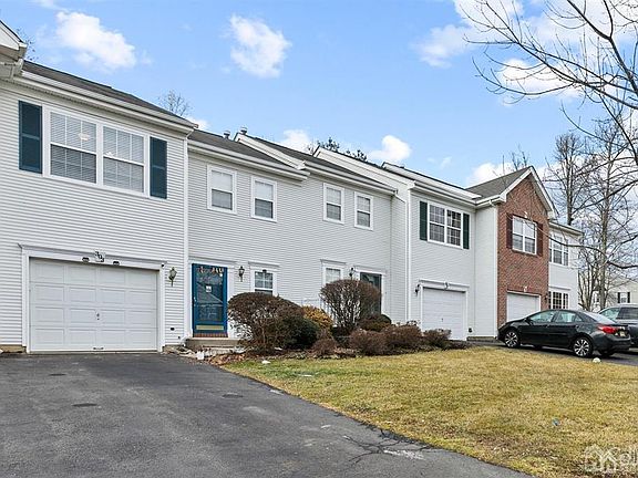 2nd image of 303 Bentley Dr