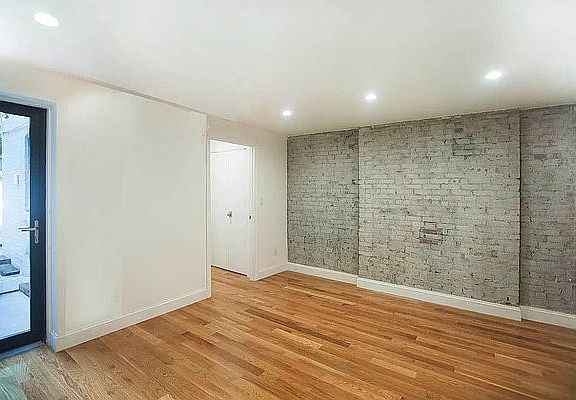 3rd image of 159 W 136th St #1R