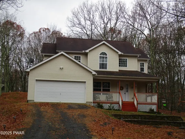 3290 Bluebird Dr, Bushkill, PA 18324