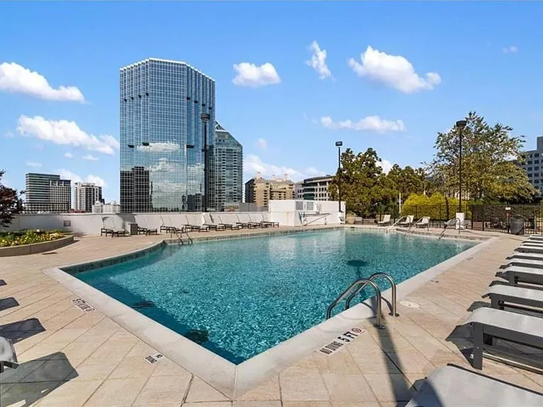 3324 Peachtree Rd NE #2515 — Photo 30