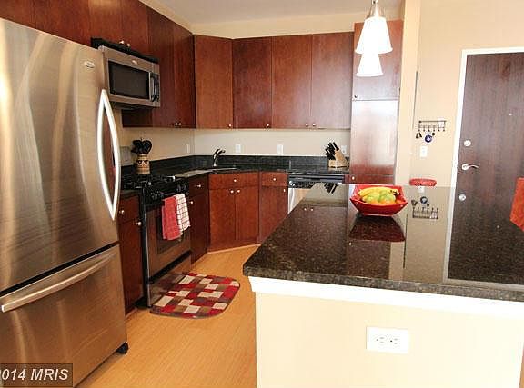 4th image of 444 W Broad St Unit 404