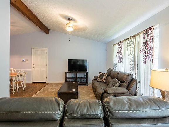 2nd image of 756 Ludlow Ln